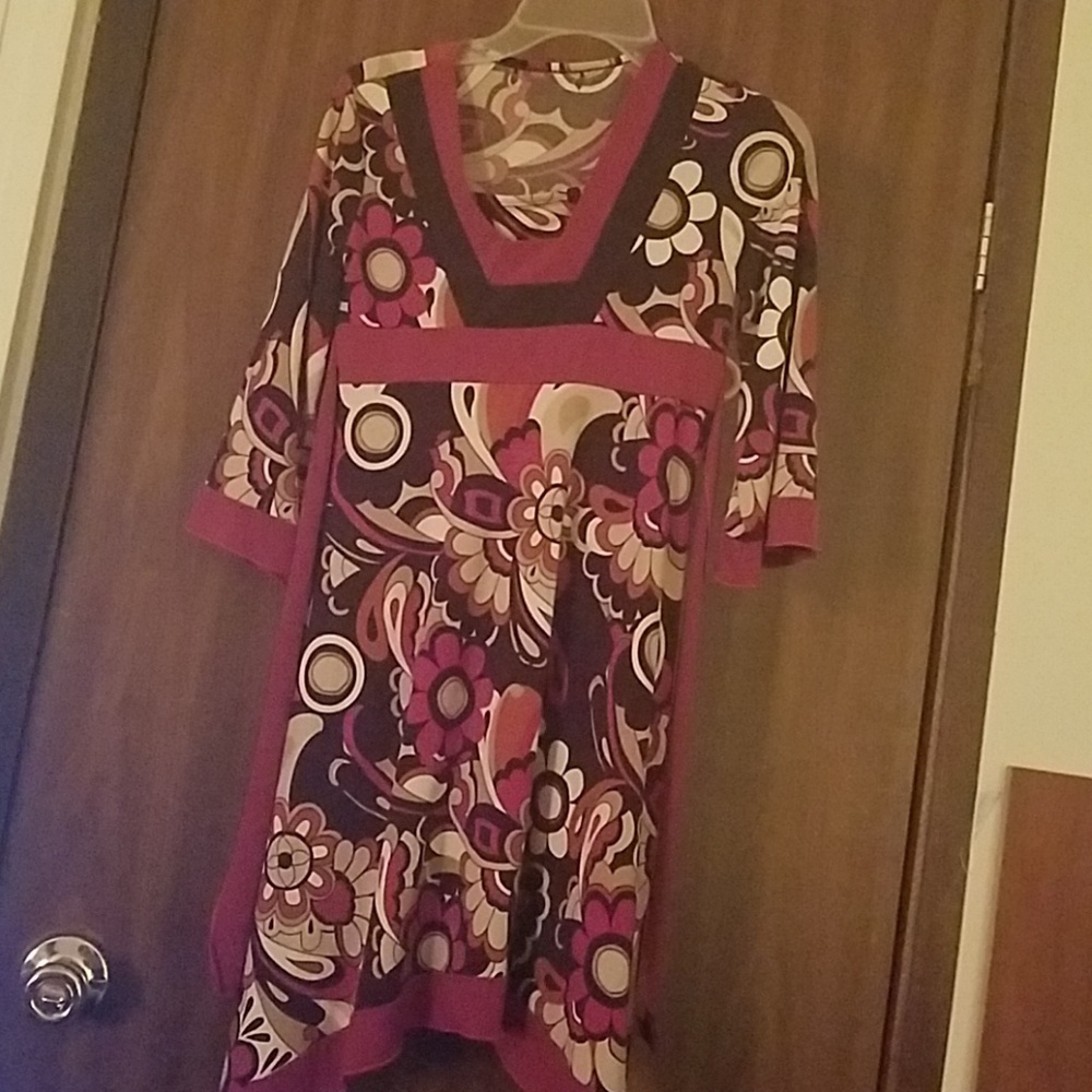 Girl's dress with ribbon